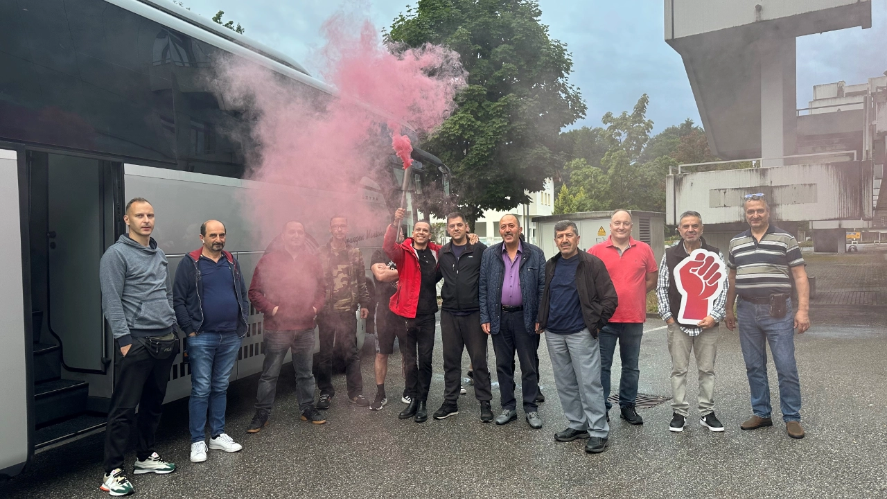 Flamme der Solidarität Gruppenfoto Bild 2 bei Winning BLW im Juli 2025