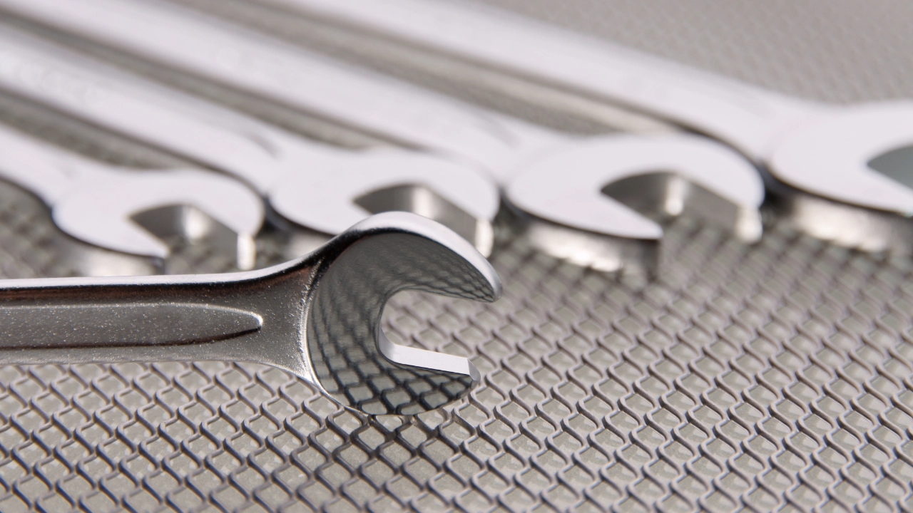 Fünf Schraubenschlüssel