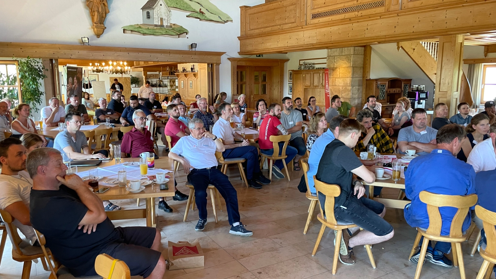 Teilnehmer*innen auf dem BR-Empfang 2022