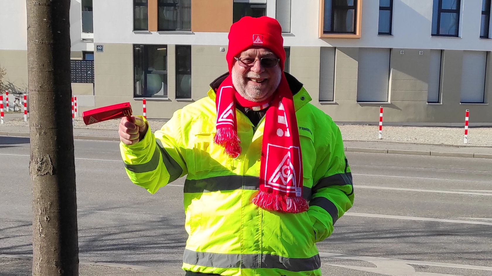 Weilheimer IG Metaller bei der zentralen Tarifaktion Tarifrunde Textil & Bekleidung in Ingolstadt Februar 2023