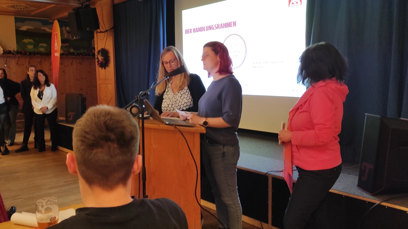 Bild 2 der Präsentation der Frauen auf der Delegiertenversammlung im November 2024