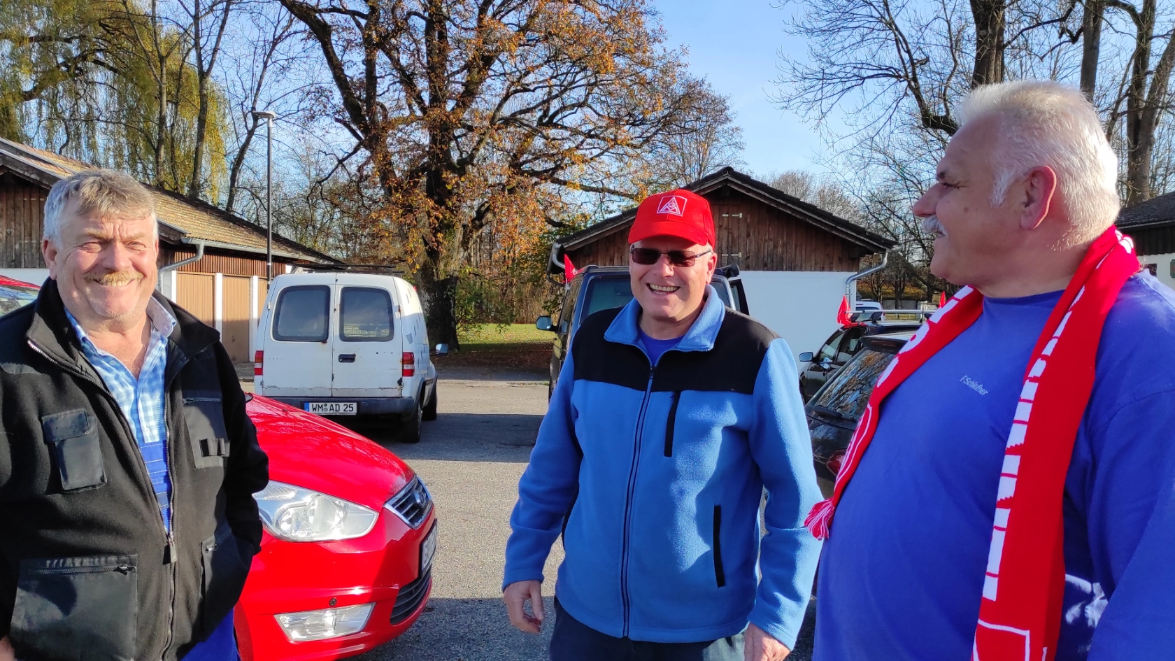 Kollegen beim Warnstreik in Weilheim