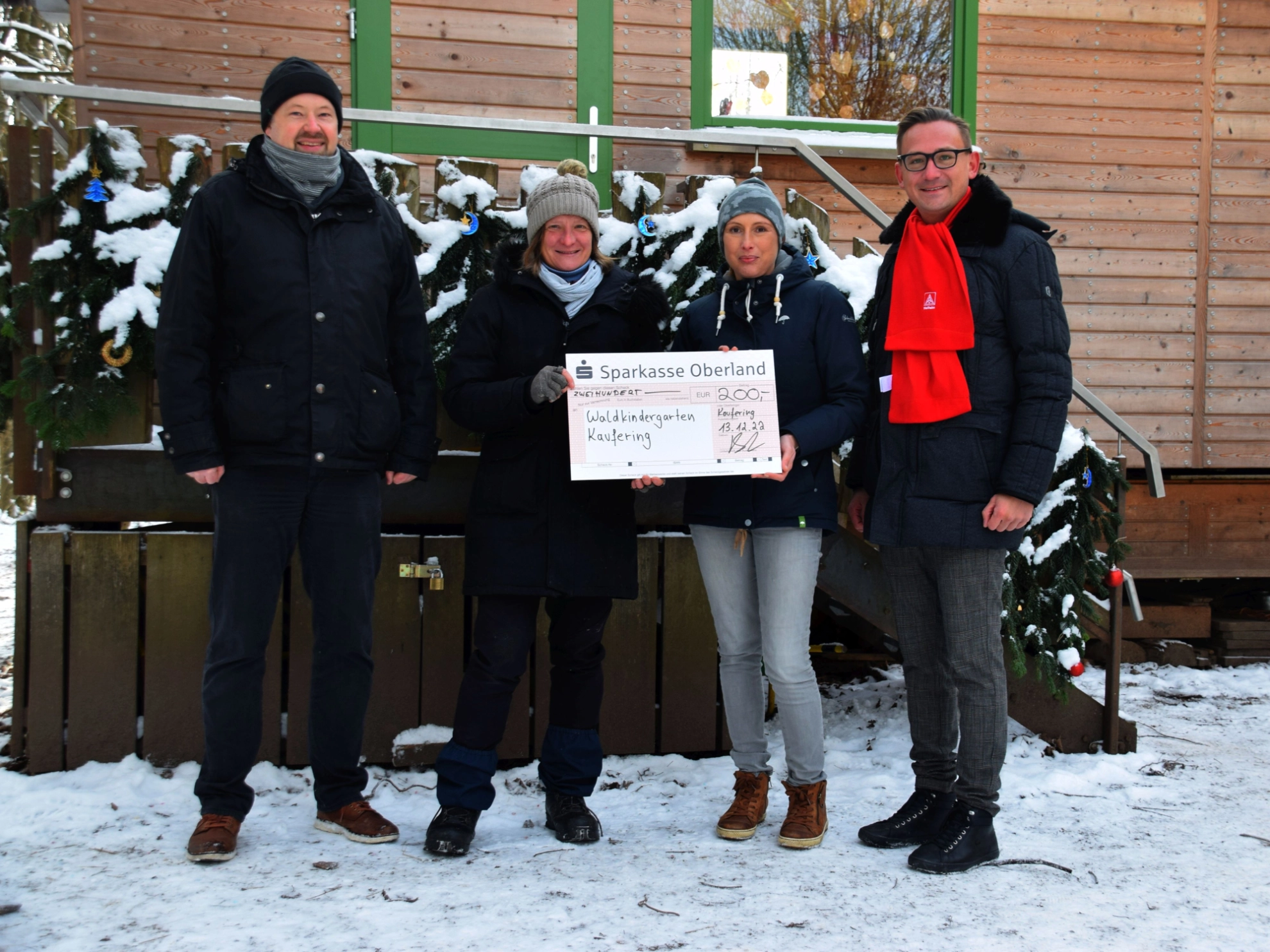 Spendenaktion der IG Metall Weilheim an den Waldkindergarten Landsberg im Dezember 2022