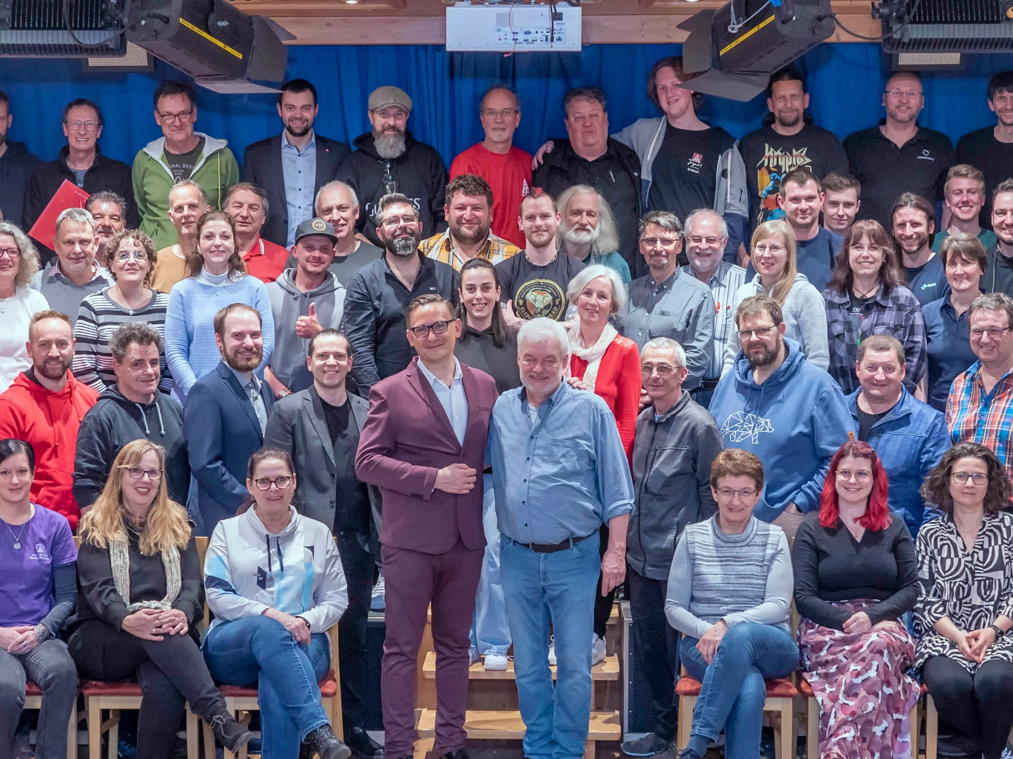 Gruppenfoto aller alten und neuen Delegierten auf der Delegiertenversammlung März 2024