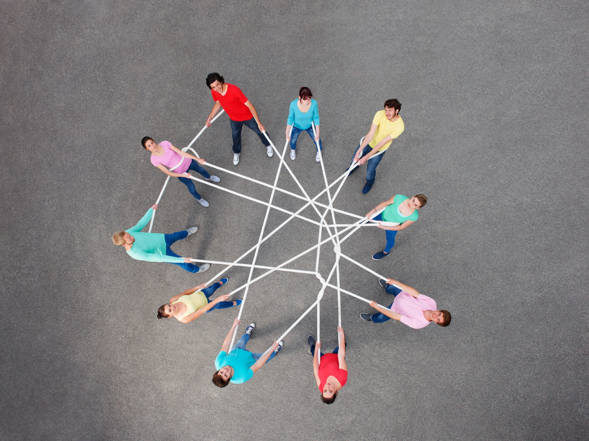 Team bildet Netz - Zusammenhalt