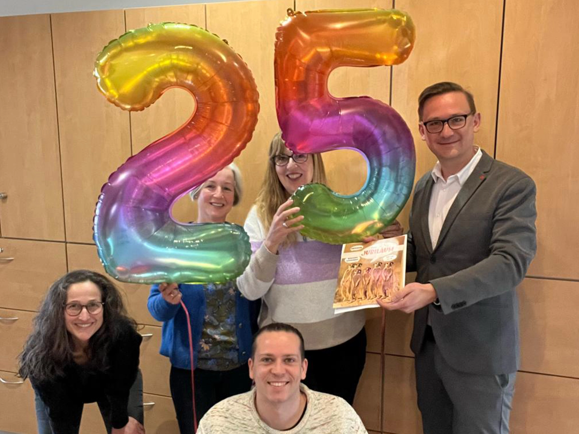 Gruppenbild Dienstjubiläum Marion Jauch 25 Jahre bei der IG Metall in Weilheim