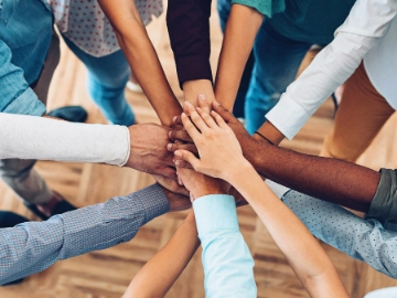 AnsprechpartnerInnen