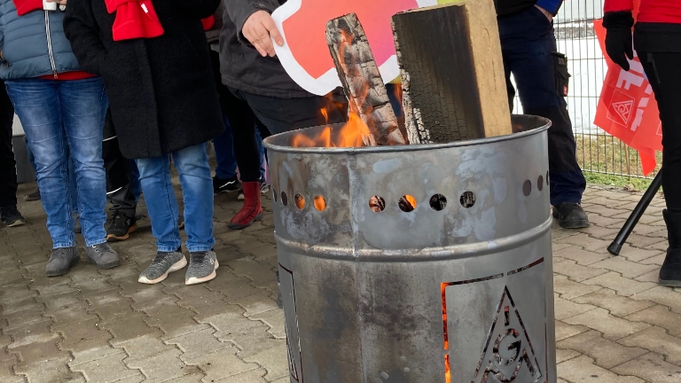 Tarifrunde Textil & Bekleidung 2023 - Warnstreik bei DBI in Schongau (Frühschicht)